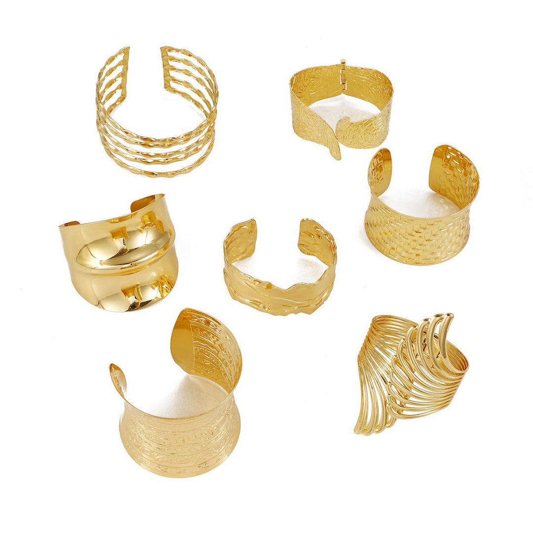 Women's cuff bracelet in artistic, structured design Nin Boutique