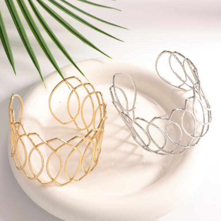 Ladies Open Bangle with Artistic Curved Design Nin Boutique