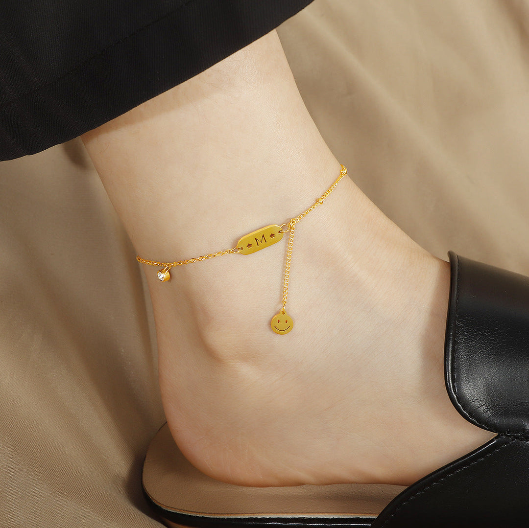 Ladies personalized ankle bracelet with charming pendant and sparkling crystal Nin Boutique