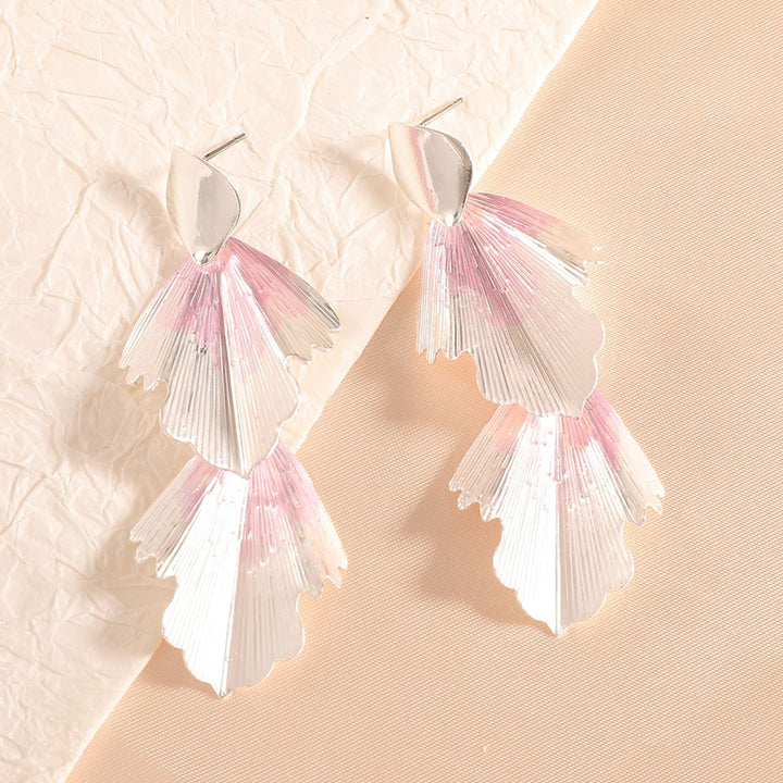 Ladies' earrings in floral design made of high-quality metal Nin Boutique