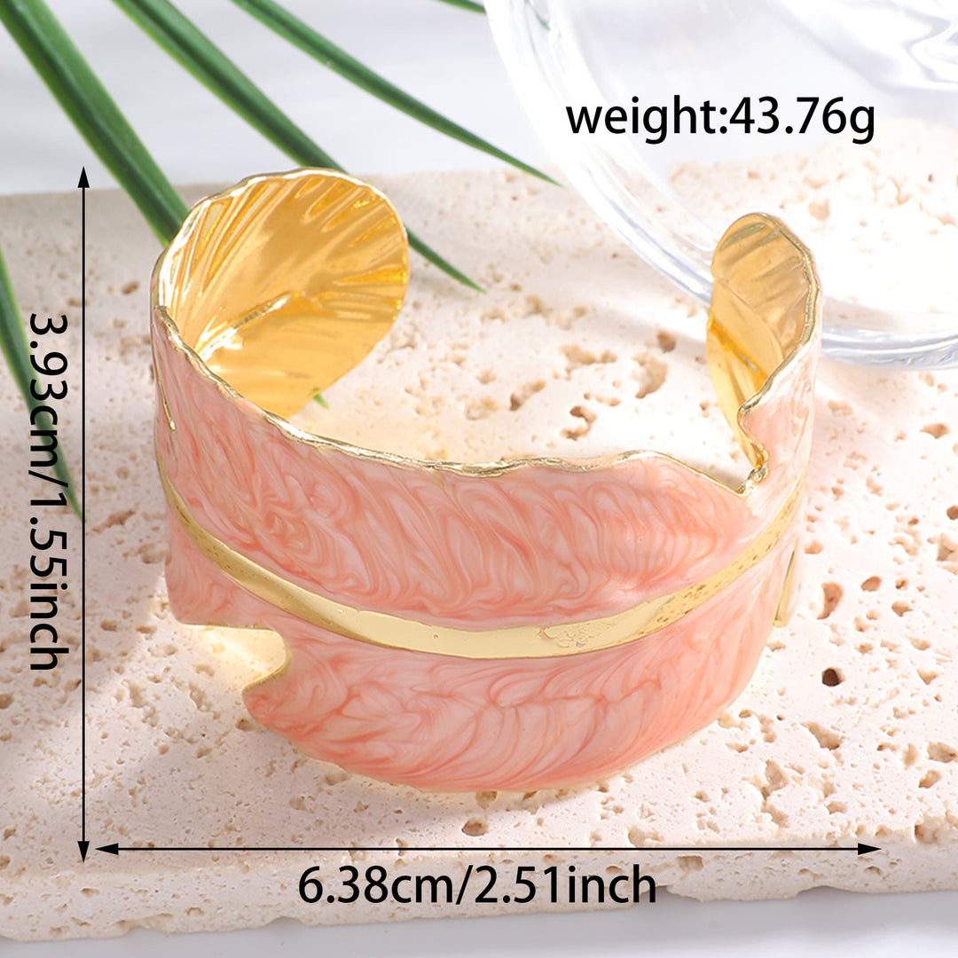 Women's Open Bangle with Textured Design Nin Boutique