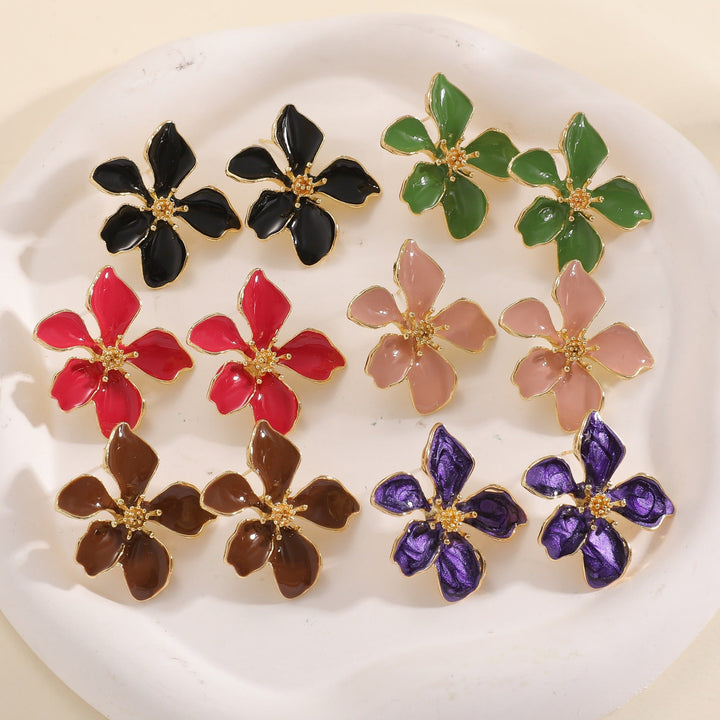 Ladies earrings in elegant flower design Nin Boutique