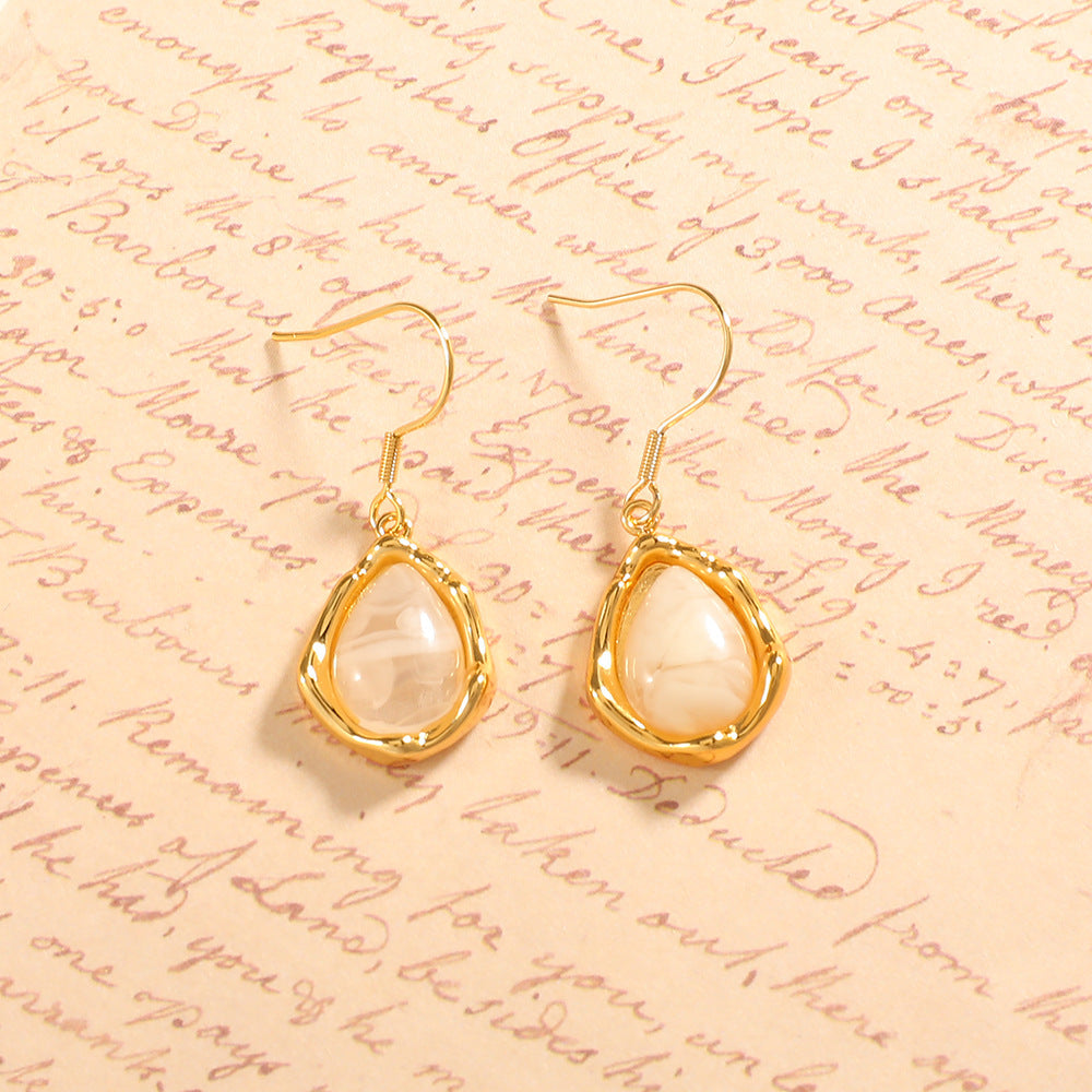 Women's earrings with artistic, drop-shaped design Nin Boutique
