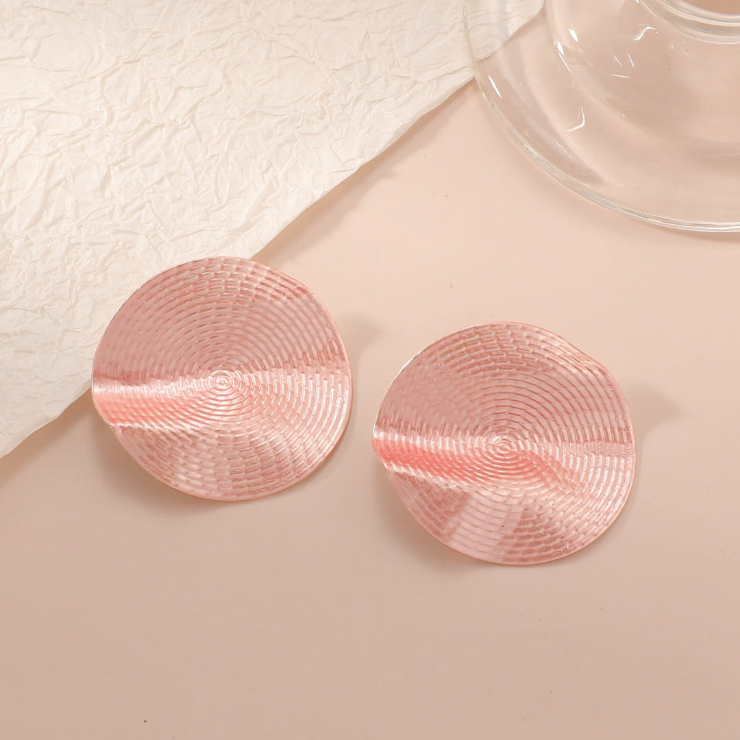 Ladies earrings in elegant shell design Nin Boutique