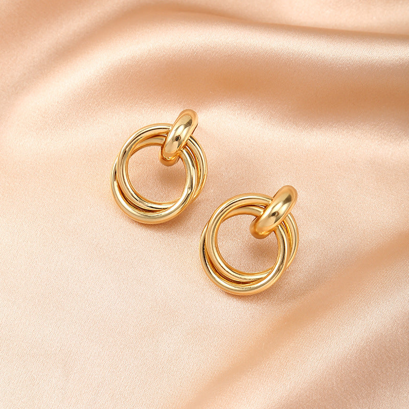 Women's earrings made of high-quality stainless steel with playful chain design Nin Boutique