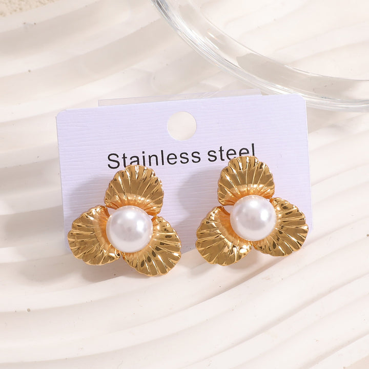 Women’s earrings in stylish heart design Nin Boutique