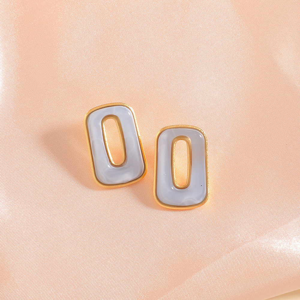Ladies stud earrings in a modern rectangular design Nin Boutique