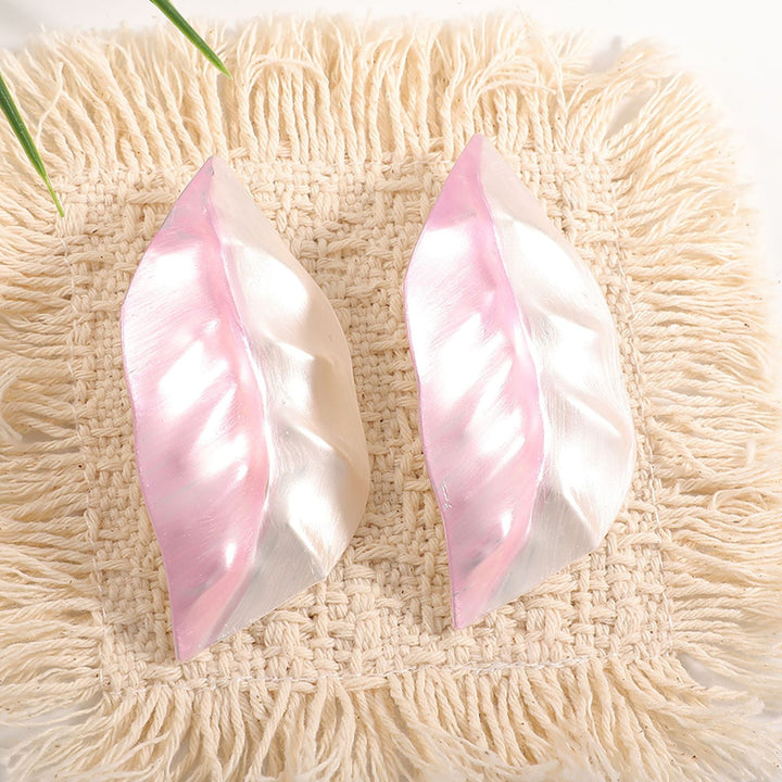 Ladies earrings in unique leaf design Nin Boutique