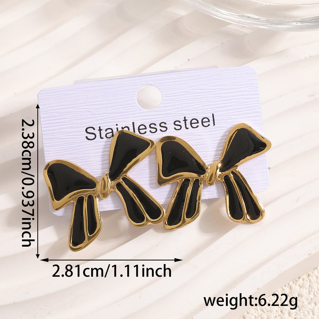 Ladies earrings in elegant cloverleaf design Nin Boutique