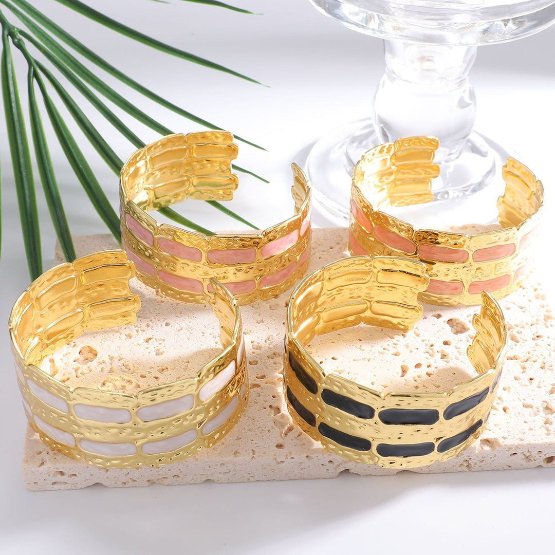 Ladies Elegant and Stylish Arm Cuff Nin Boutique