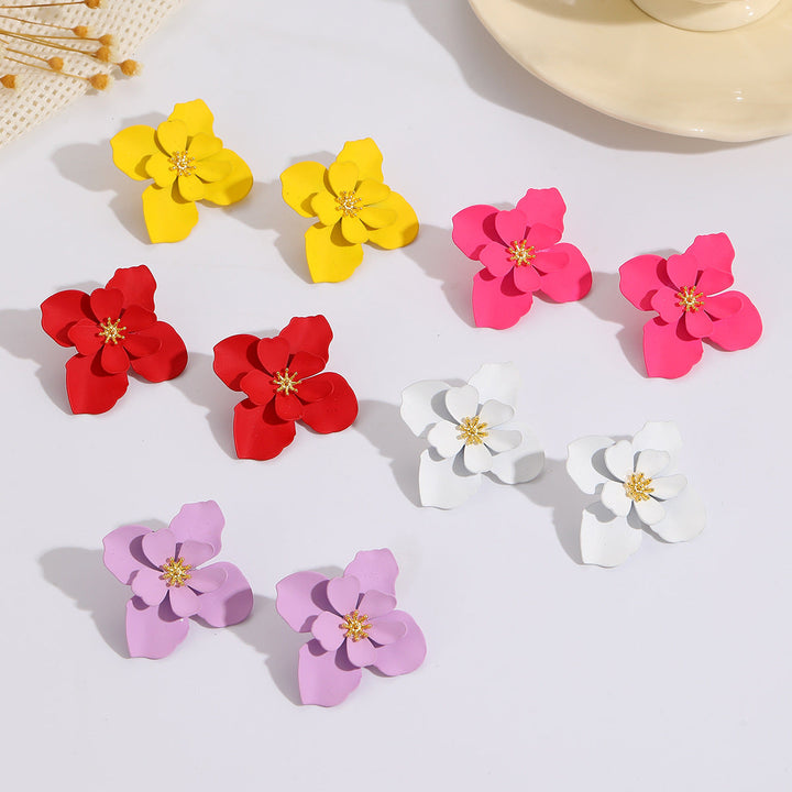 Women's earrings in creative flower design Nin Boutique
