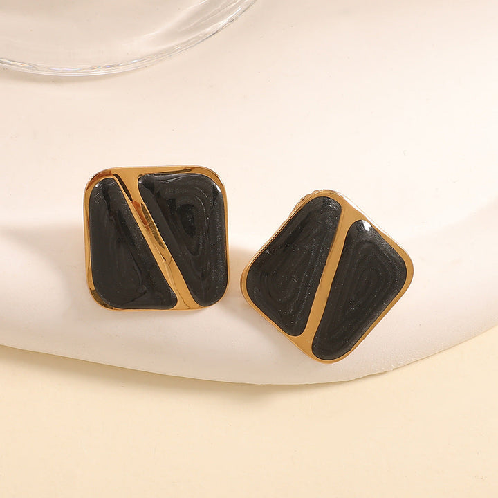 Ladies earrings in elegant shell design Nin Boutique 1784077119
