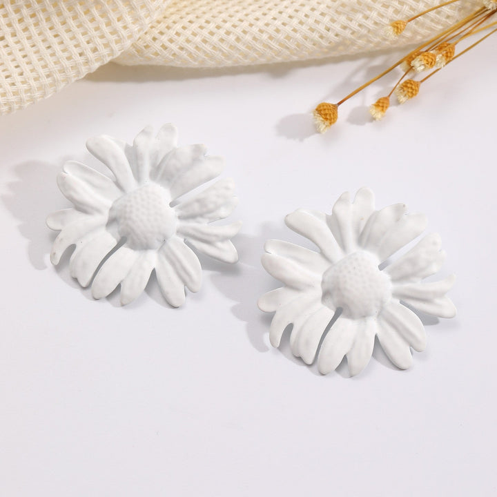 Women’s earrings in floral design Nin Boutique