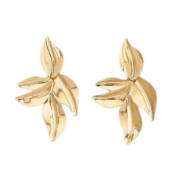 Women's earrings with elegant leaf design Nin Boutique