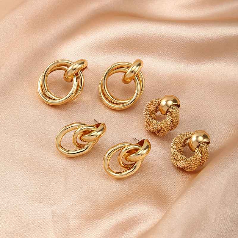 Women's earrings made of high-quality stainless steel with playful chain design Nin Boutique