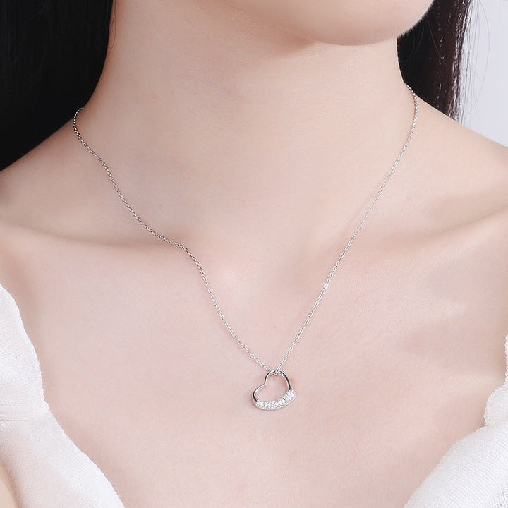 Women’s necklace with sparkling heart pendant and high-quality craftsmanship Nin Boutique
