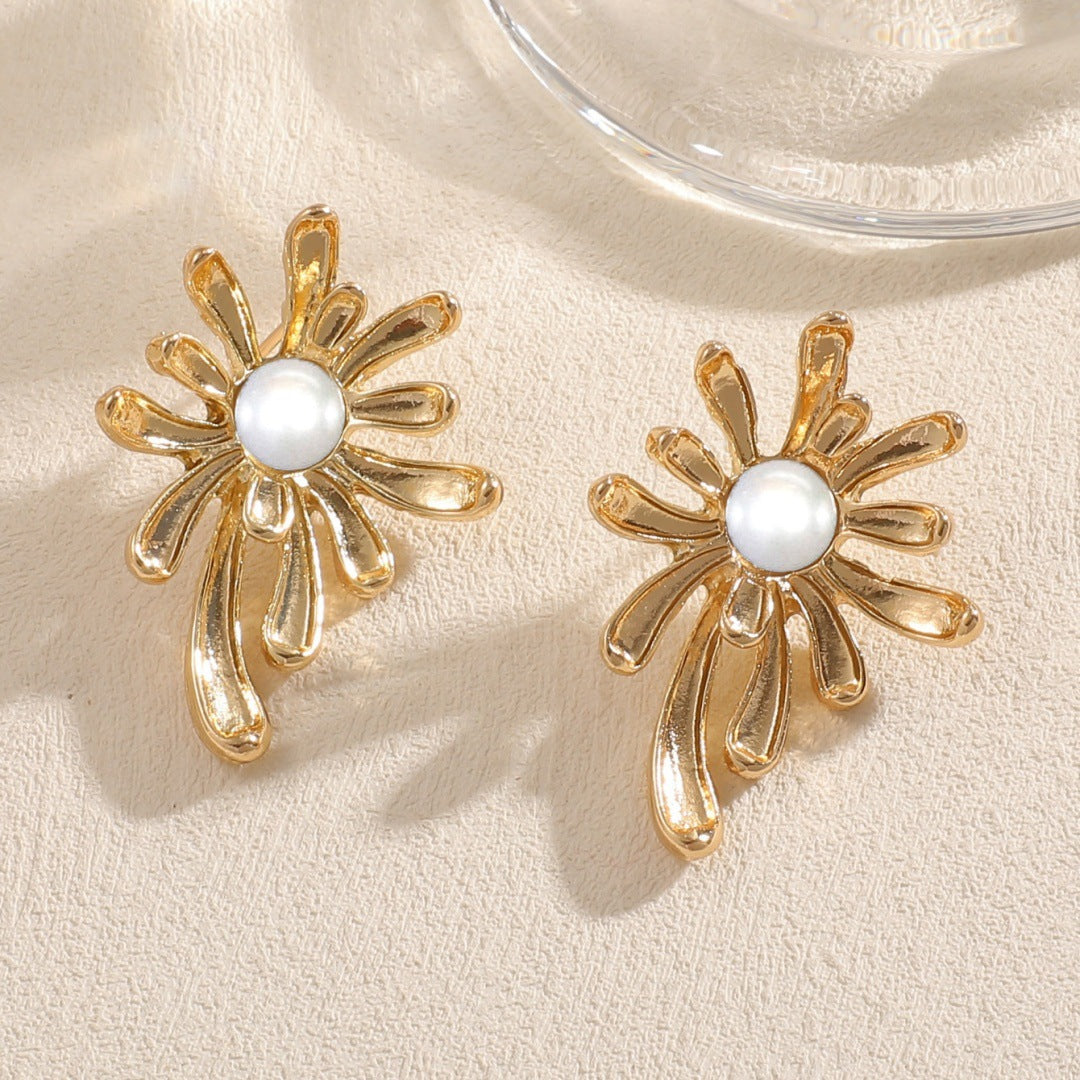 Women's earrings with floral accents and artistic pearl embellishments Nin Boutique