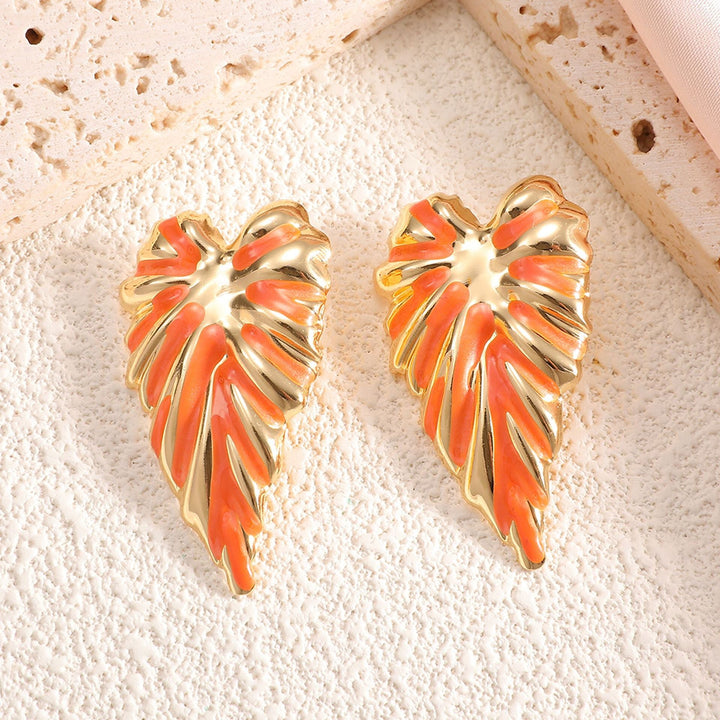 Women's earrings in modern leaf design Nin Boutique