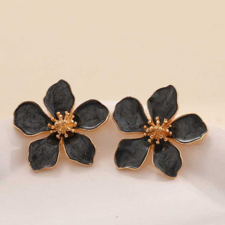 Ladies Earrings in Artistic Flower Style Nin Boutique