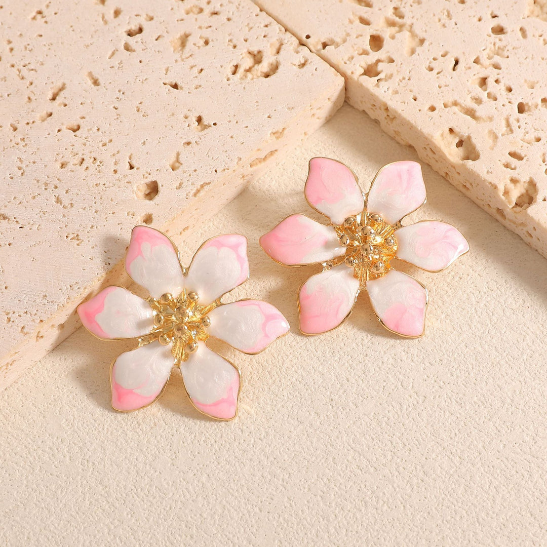 Ladies earrings in elegant flower design Nin Boutique