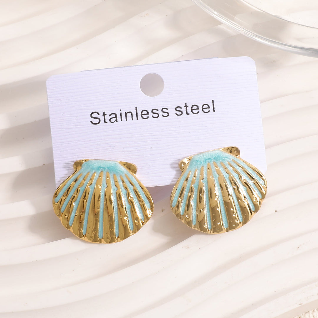 Ladies earrings in exclusive shell design Nin Boutique