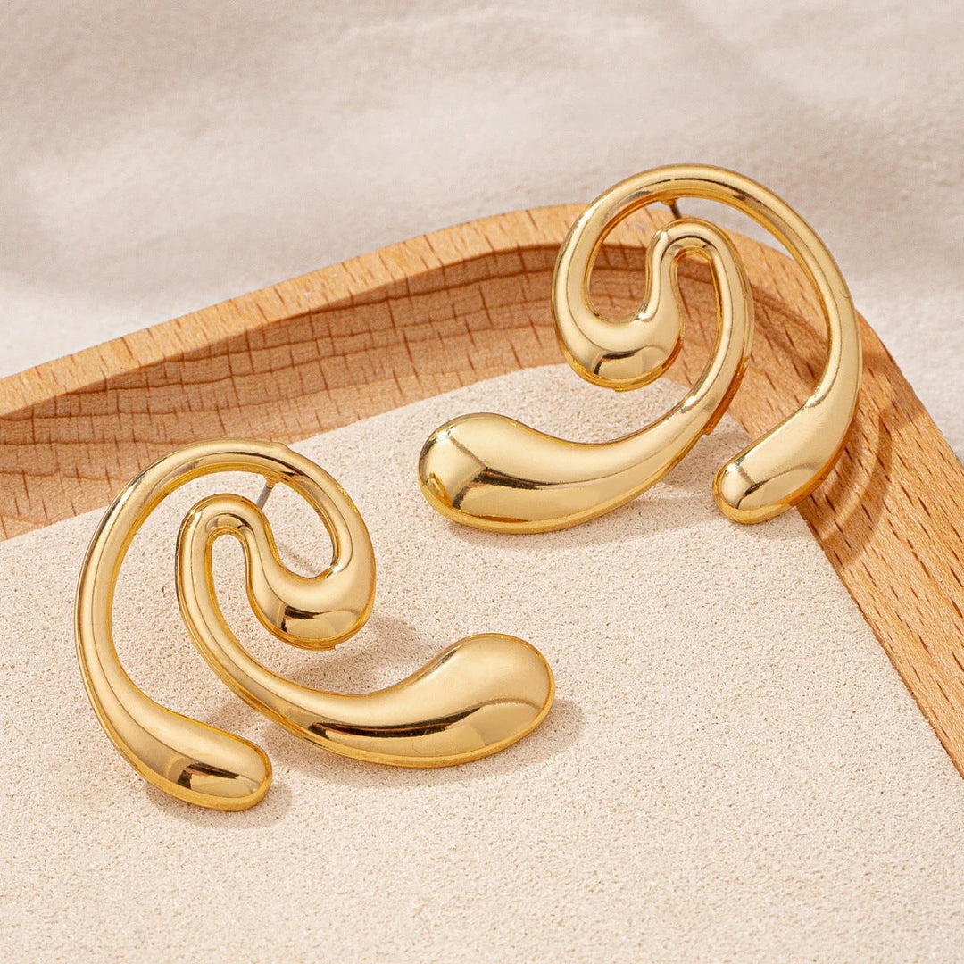 Ladies' earrings in modern, sculptural design Nin Boutique