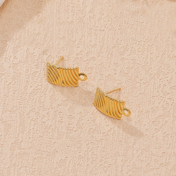 Women's earrings in modern minimalism Nin Boutique