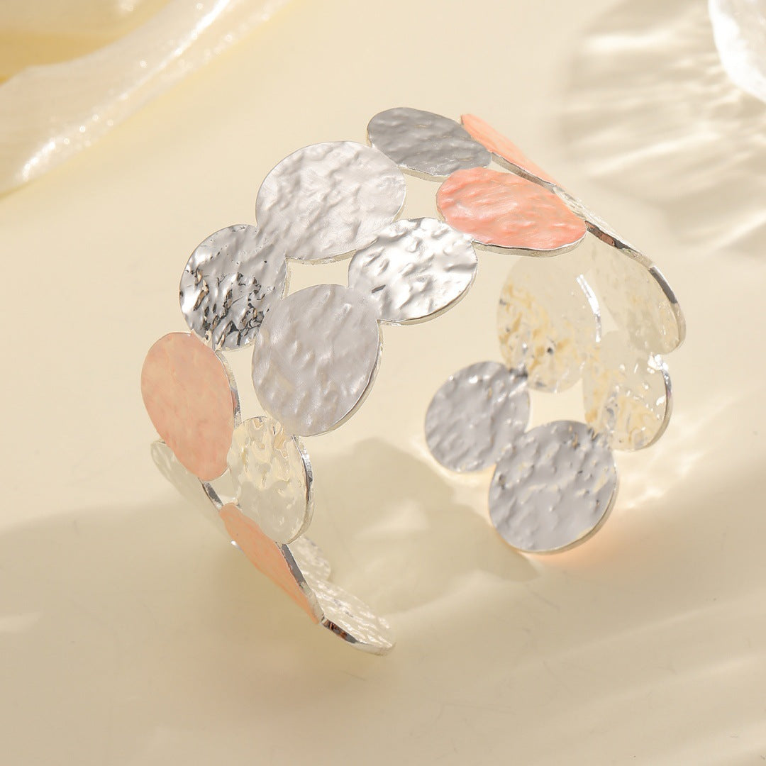 Women Open Bangle with Artistic Circle Design Nin Boutique