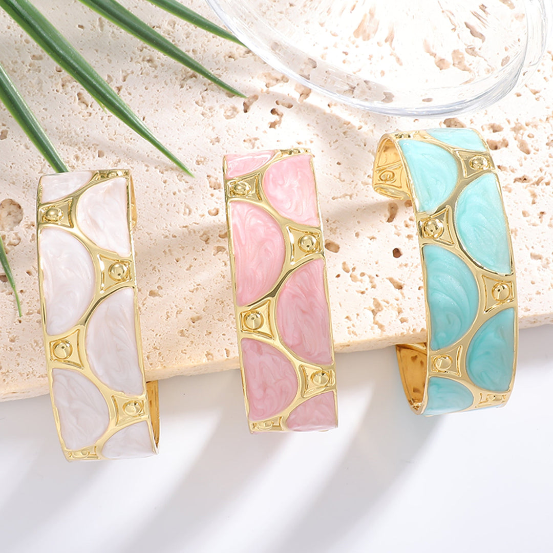 Ladies' bracelet with intricate design Nin Boutique