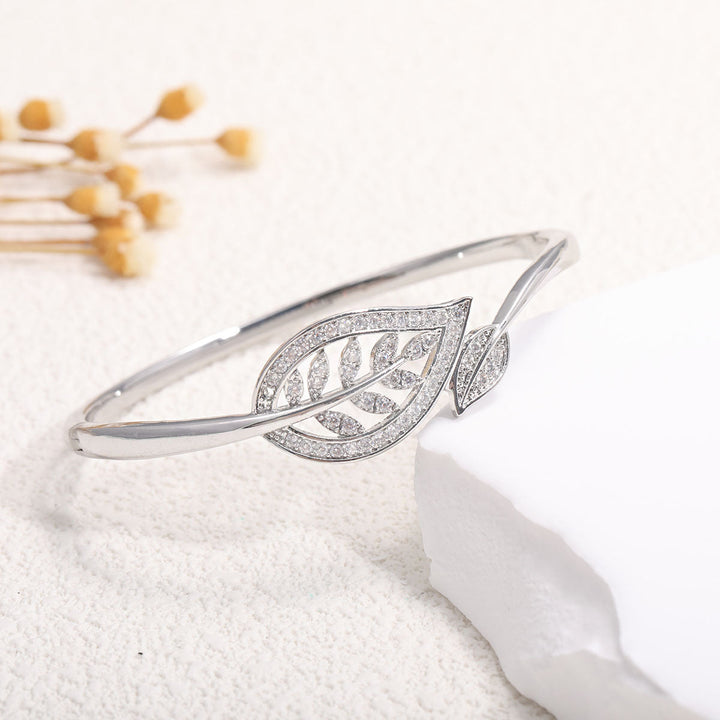 Ladies' bracelet with elegant infinity pattern and sparkling zirconia Nin Boutique