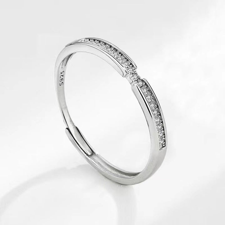 Women's ring with modern minimalist design Nin Boutique