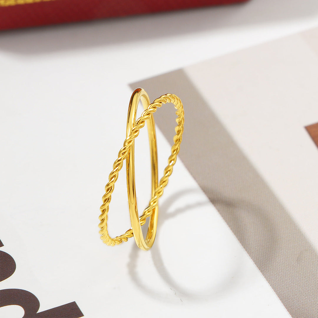 Ladies Ring with elegant curved design Nin Boutique