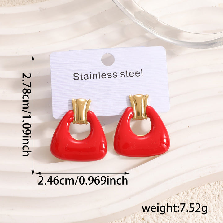 Ladies earrings in a modern, flowing design Nin Boutique
