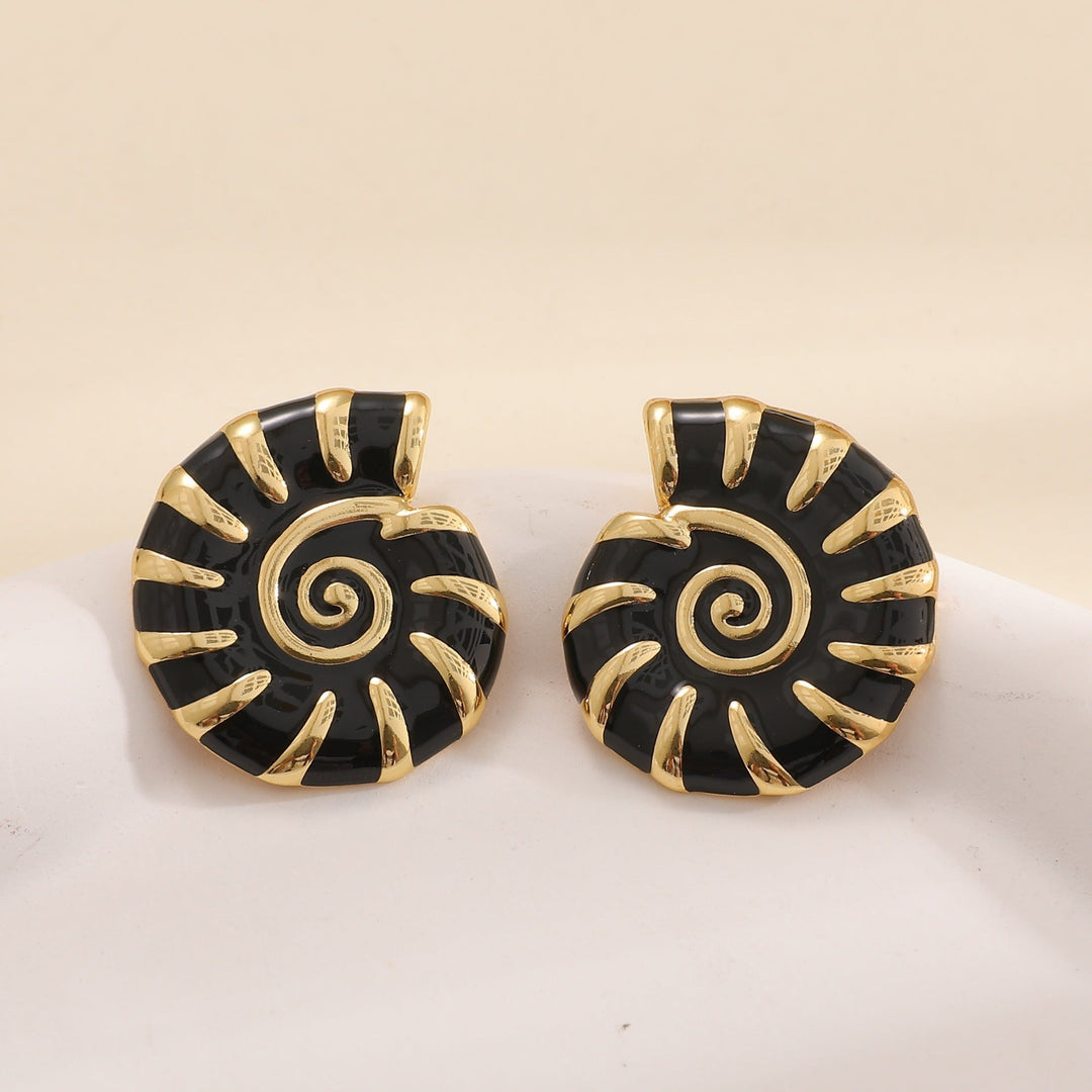 Women's earrings in elegant Nautilus design Nin Boutique
