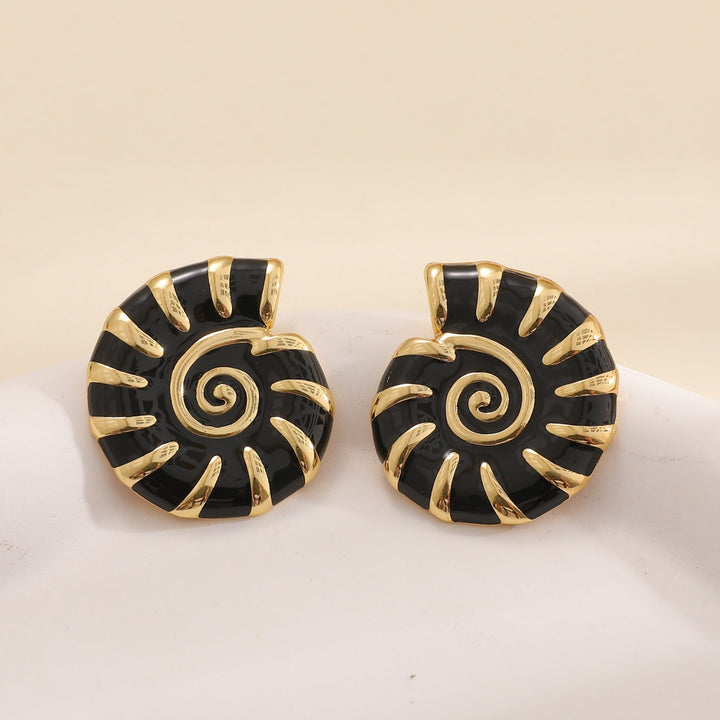 Women's earrings in elegant Nautilus design Nin Boutique