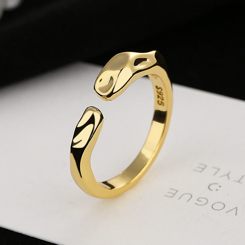 Women Open Ring with unique, curved design Nin Boutique