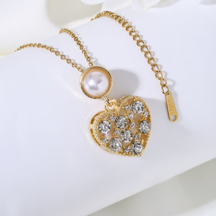 Women's adjustable bezel-set pearl statement ring Nin Boutique