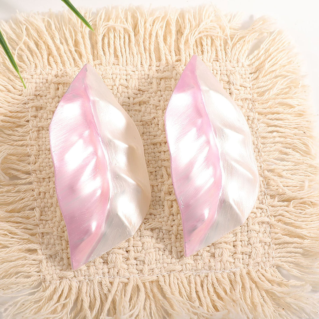Ladies earrings in unique leaf design Nin Boutique