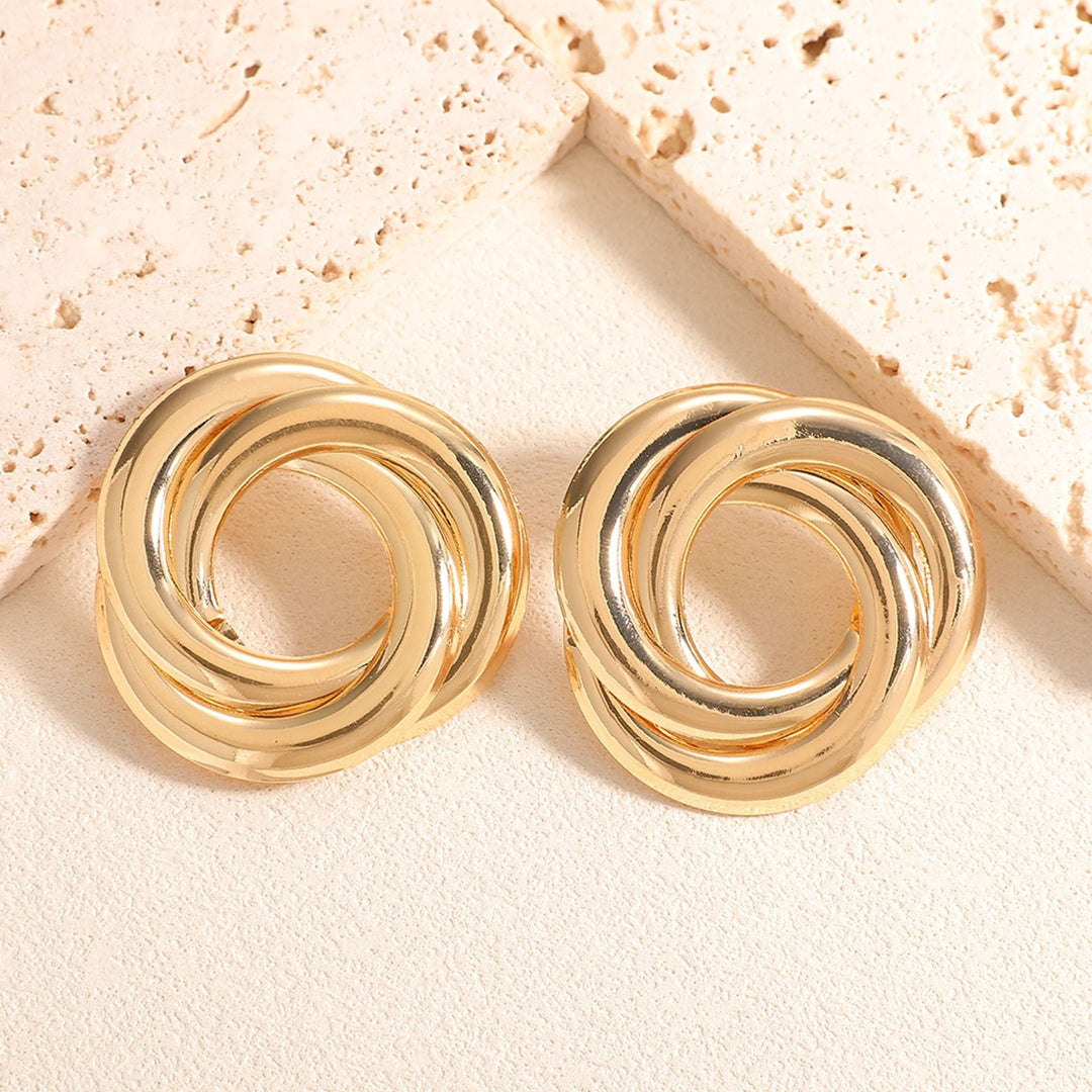 Women's Pearl and Metal Design Earrings Nin Boutique