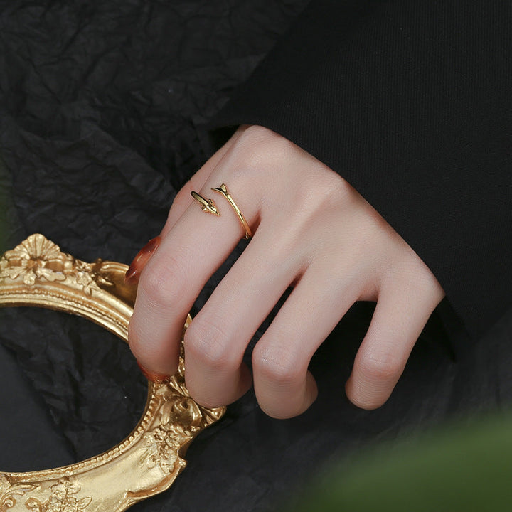 Women's ring with stylish animal motif and shiny surface Nin Boutique