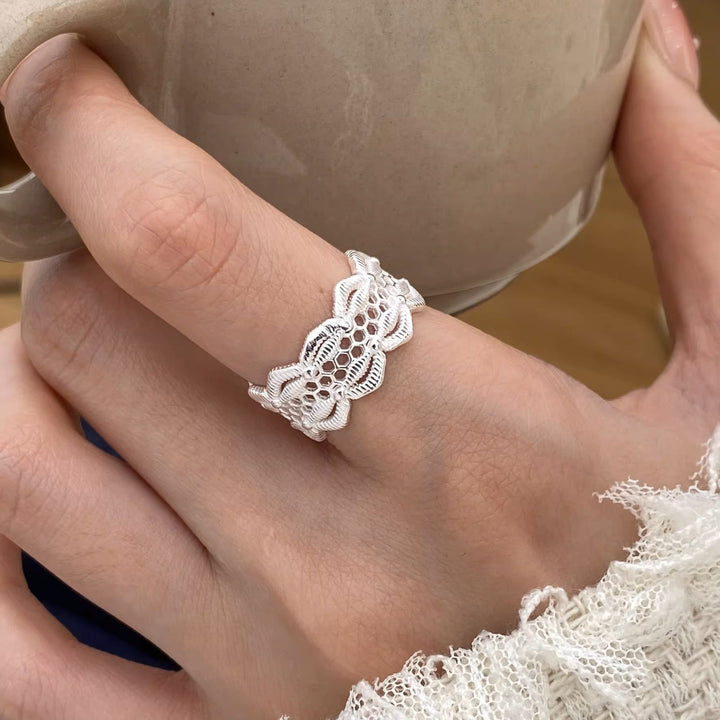 Women Vintage Lace Ring Nin Boutique
