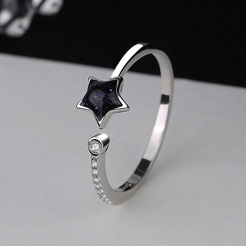 Women’s ring with sparkling star pendant and modern inspirations Nin Boutique