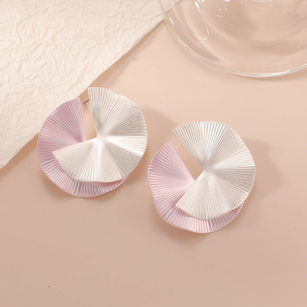 Ladies earrings with artistic fold design Nin Boutique