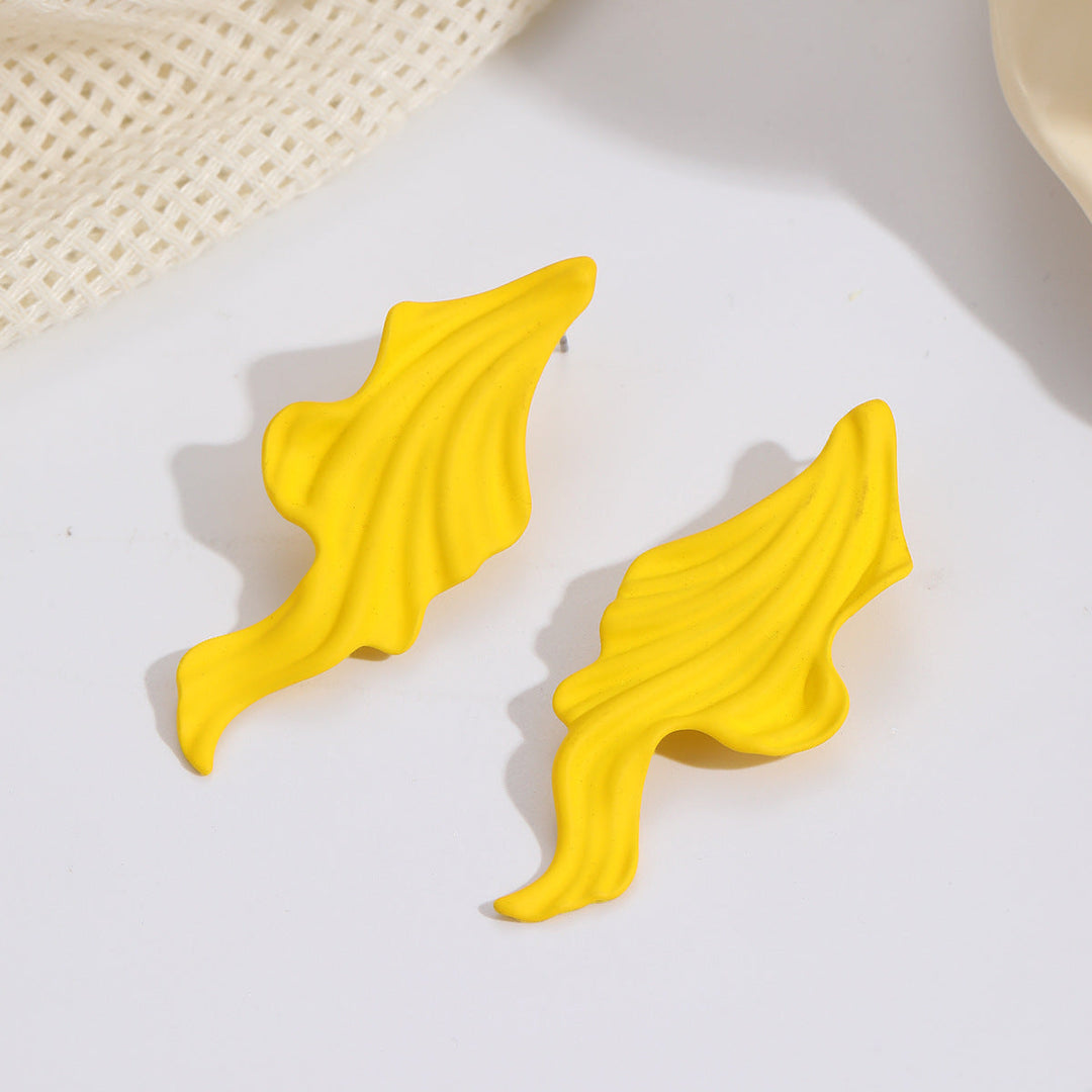 Women’s Earrings with Elegant Wave Pattern Nin Boutique