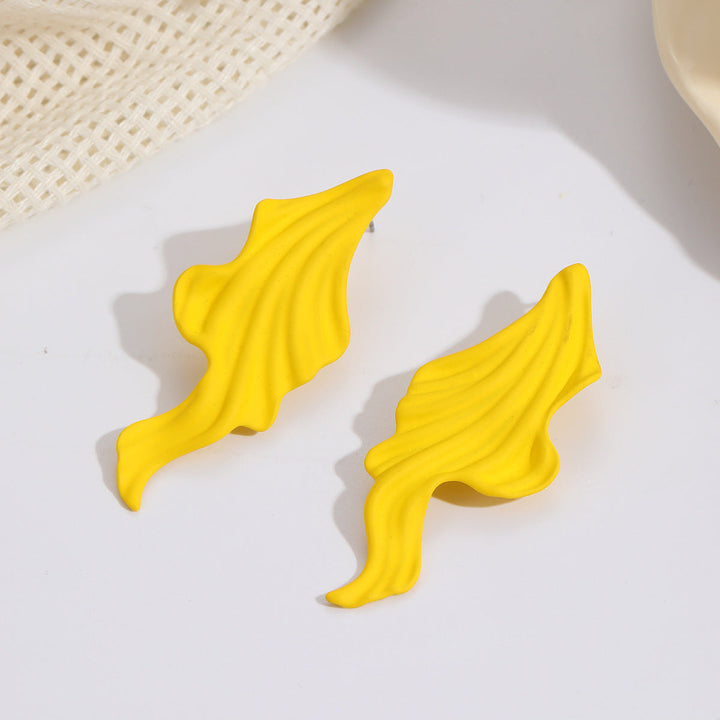 Women’s Earrings with Elegant Wave Pattern Nin Boutique