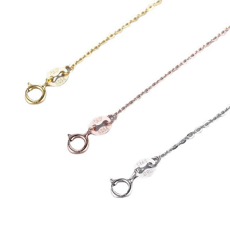 Women's jewelry chain with intricate link design Nin Boutique