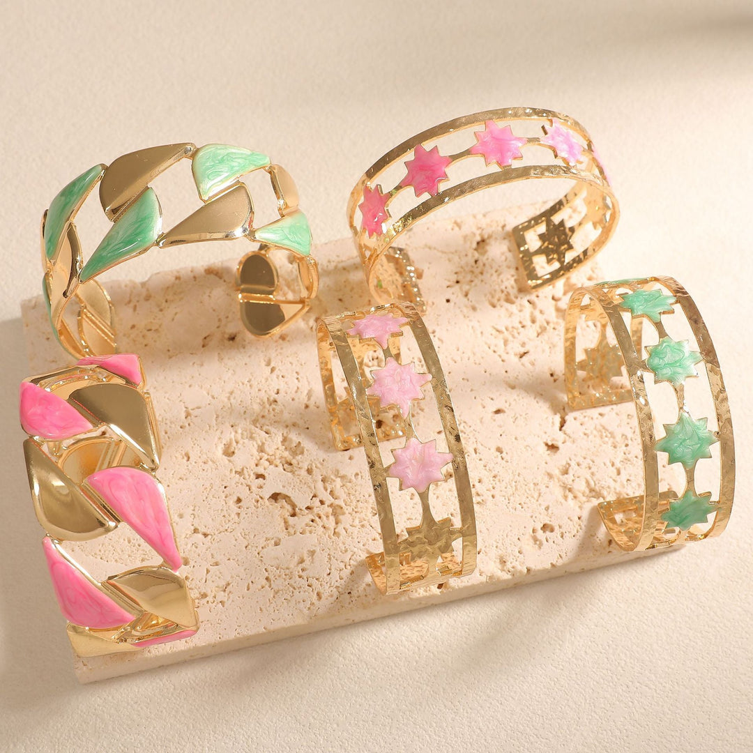 Women's Open Bangle with Elegant Leaf Design Nin Boutique