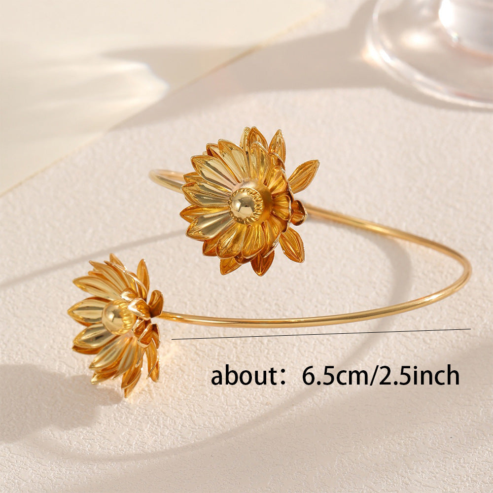 Women's bracelet with floral 3D design Nin Boutique
