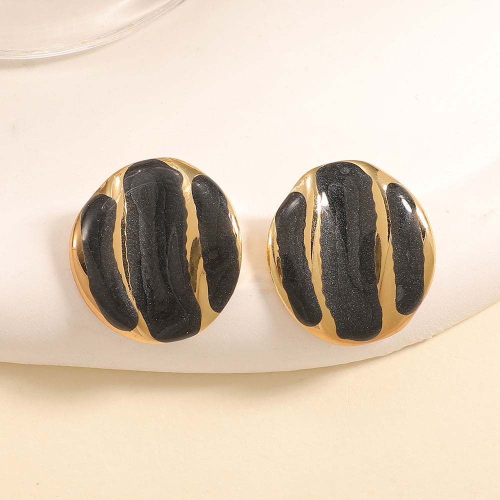 Ladies earrings in elegant shell design Nin Boutique 1784077119