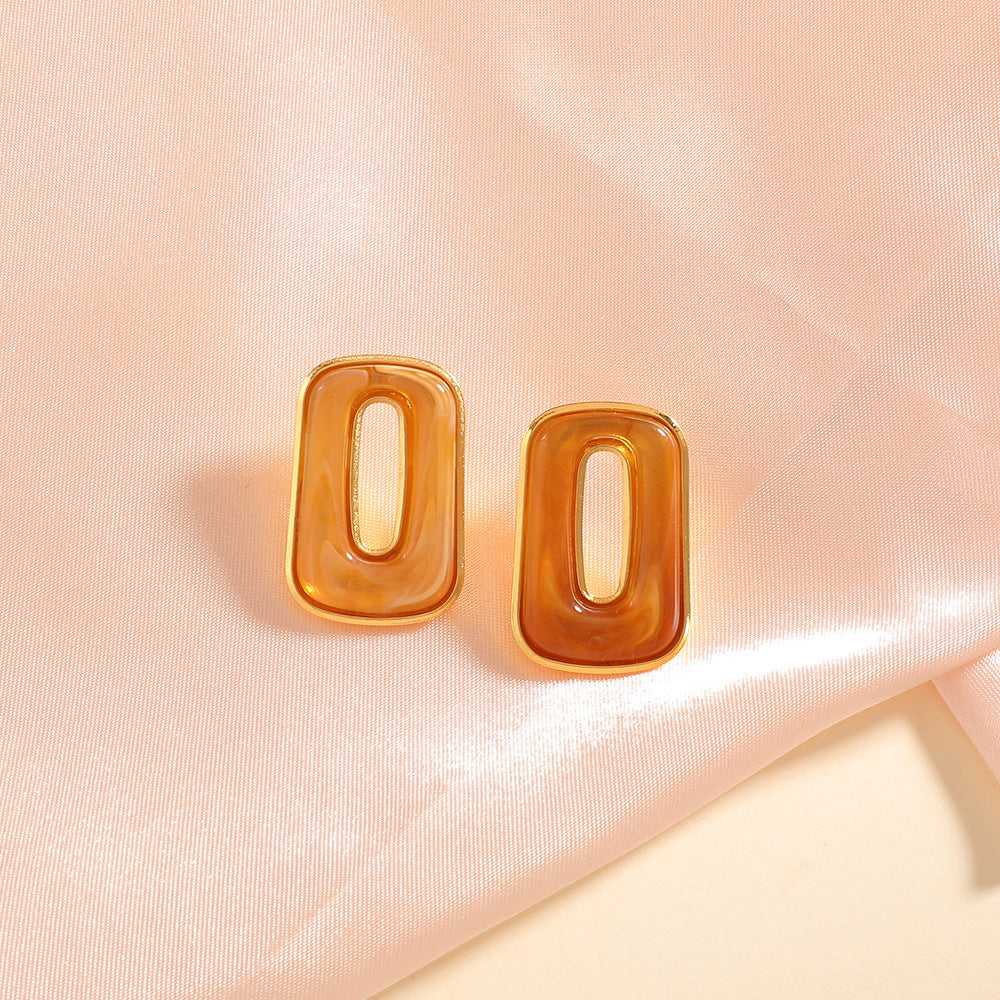 Ladies stud earrings in a modern rectangular design Nin Boutique